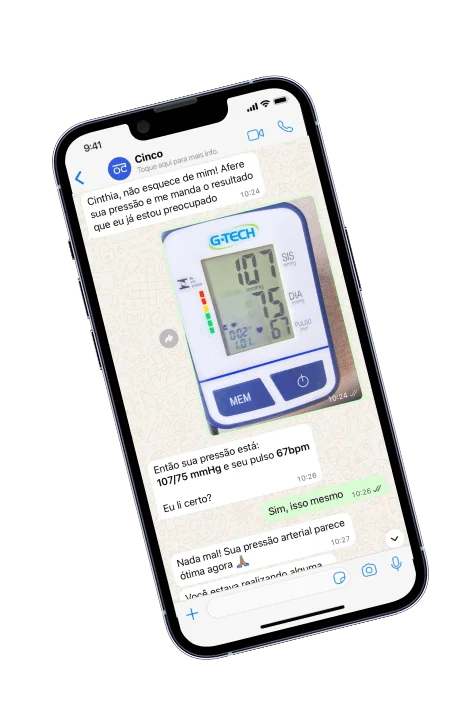 Aplicativo da CINCO exibido no celular
